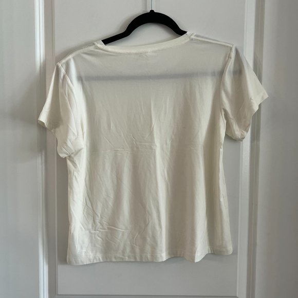 We to Me White Short Sleeve Tee Size Medium - Picture 3 of 3